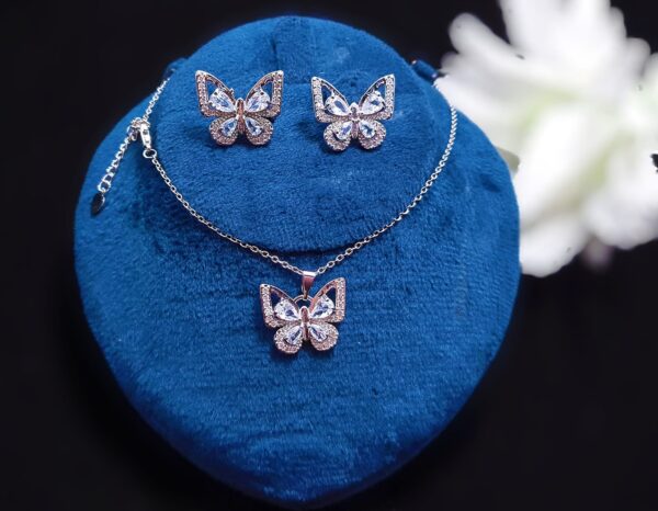 Butterfly zarcon locket set - Image 3