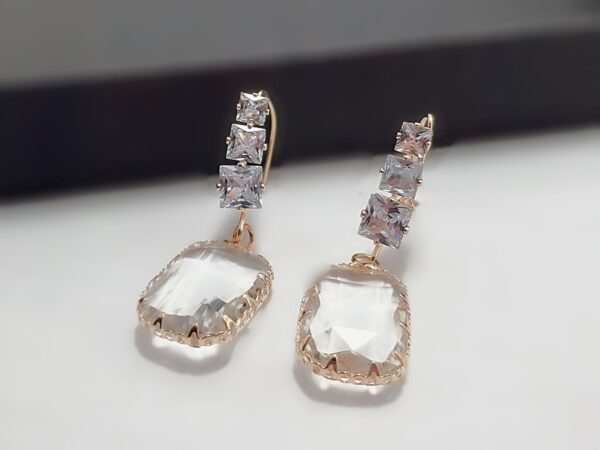 Dublet Stone Diamond-Cut Design Earrings - Image 3