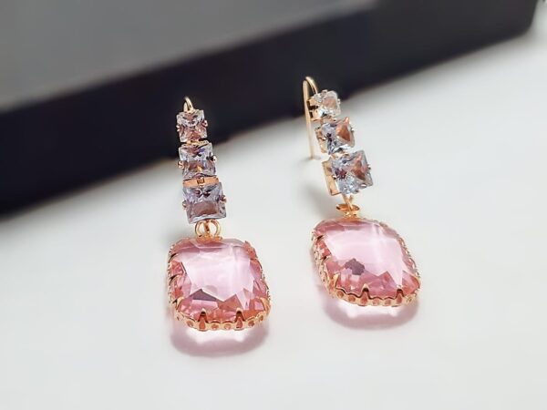 Dublet Stone Diamond-Cut Design Earrings - Image 2