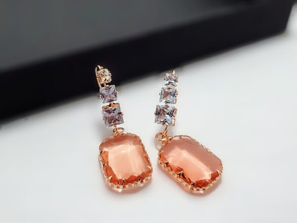 Dublet Stone Diamond-Cut Design Earrings - Image 4